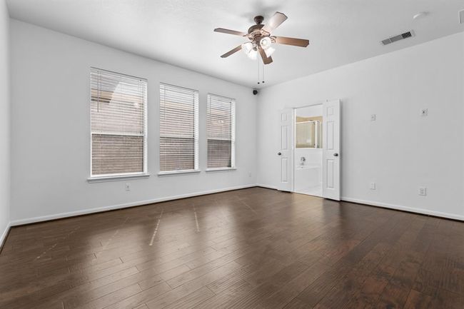 1923 Vale Haven Dr, House other with 5 bedrooms, 3 bathrooms and 2 parking in Spring TX | Image 14