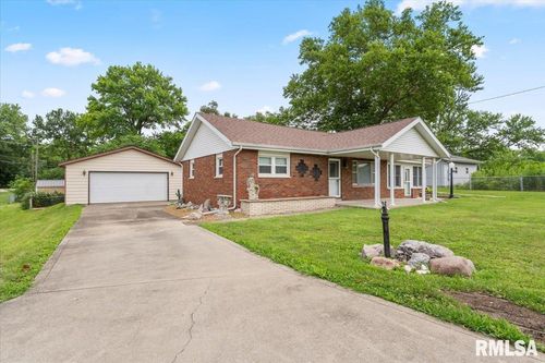 207 North St, Sherman, IL, 62684-9412 | Card Image