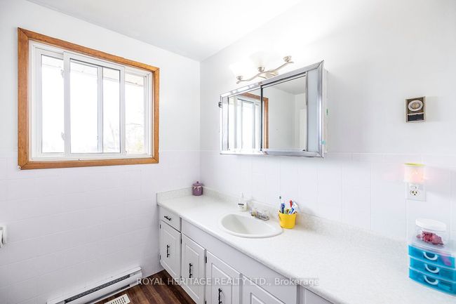 940 Portage Rd, House other with 4 bedrooms, 2 bathrooms and 10 parking in Kirkfield ON | Image 18