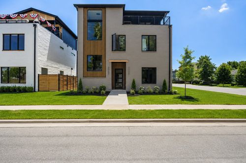 617 Sw 2nd St, Bentonville, AR, 72712-5706 | Card Image