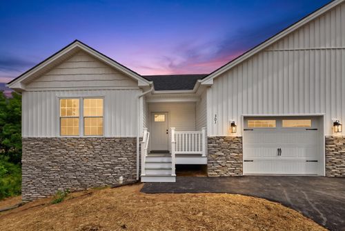 301 Willow Oaks Dr, Elkton, VA, 22827 | Card Image