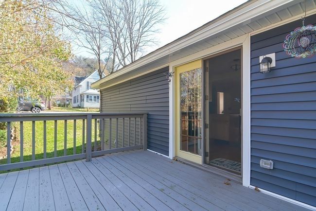 21 Edlin St, House other with 3 bedrooms, 1 bathrooms and 1 parking in Worcester MA | Image 41