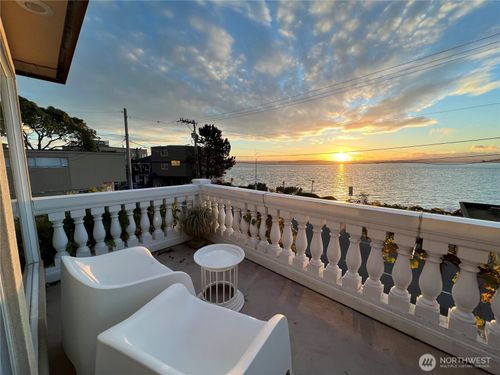 4030 Beach Drive Sw, Seattle, WA, 98116 | Card Image