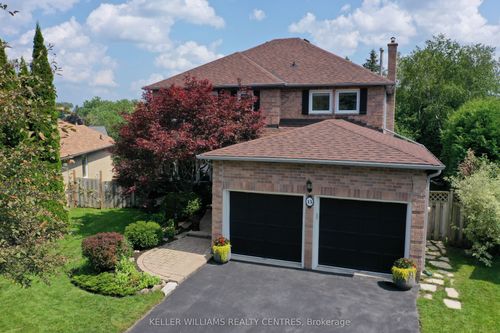 15 Beatty Cres, Aurora, ON, L4G5V2 | Card Image