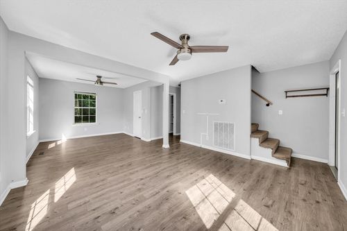 105 Lillian St, Mc Minnville, TN, 37110-2103 | Card Image