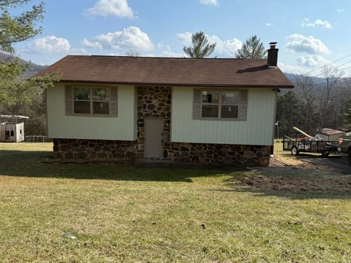 425 Whitaker Street, Tazewell, TN, 37879 | Card Image