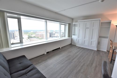 apt-17h-555 E William St, Ann Arbor, MI, 48104-2427 | Card Image