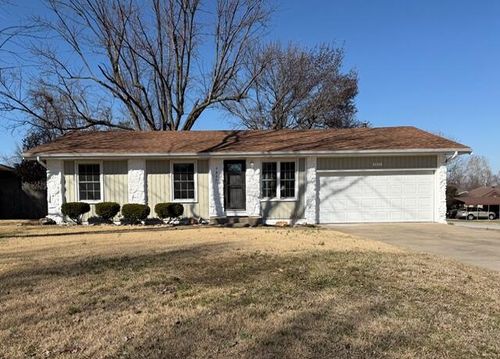 2525 W Katella Ln, Springfield, MO, 65807-4080 | Card Image