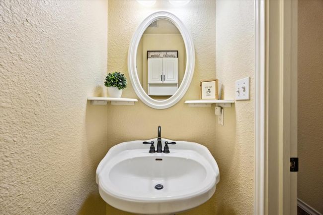 Second bathroom. | Image 25