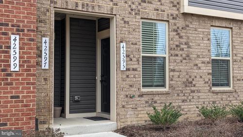 42595 Burbank Ter, STERLING, VA, 20166-2690 | Card Image