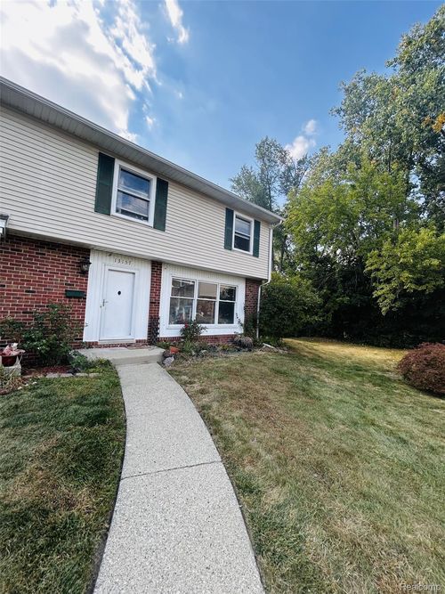 13157 Lake Point Blvd, Van Buren Twp, MI, 48111-2238 | Card Image