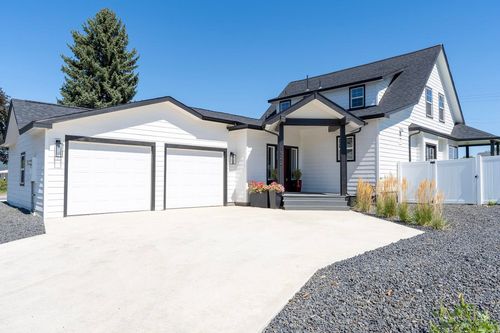1922 N Donwood Ln, Greenacres, WA, 99016 | Card Image