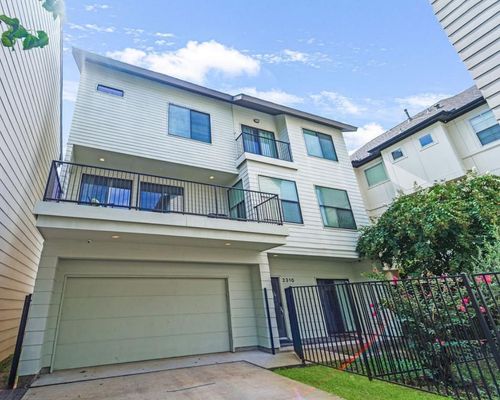 2310 Webster St, Houston, TX, 77003-5948 | Card Image