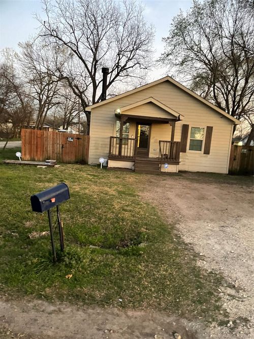 1401 W 9th Avenue, Corsicana, TX, 75110 | Card Image