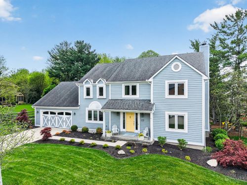 9896 Softspring Dr, Sharonville, OH, 45241-3654 | Card Image