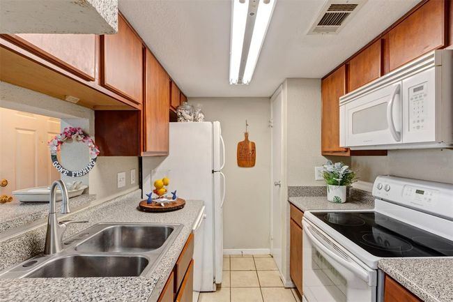 APT-207 - 3506 Cove View Blvd, Townhouse with 1 bedrooms, 1 bathrooms and 2 parking in Galveston TX | Image 9