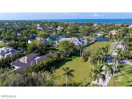 2433 Lantern Ln, NAPLES, FL, 34102-7721 | Card Image