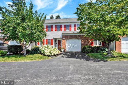 152 Carriage Hill Ln, York, PA, 17406-6724 | Card Image