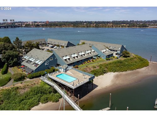 178 N Hayden Bay Dr, Portland, OR, 97217-7982 | Card Image