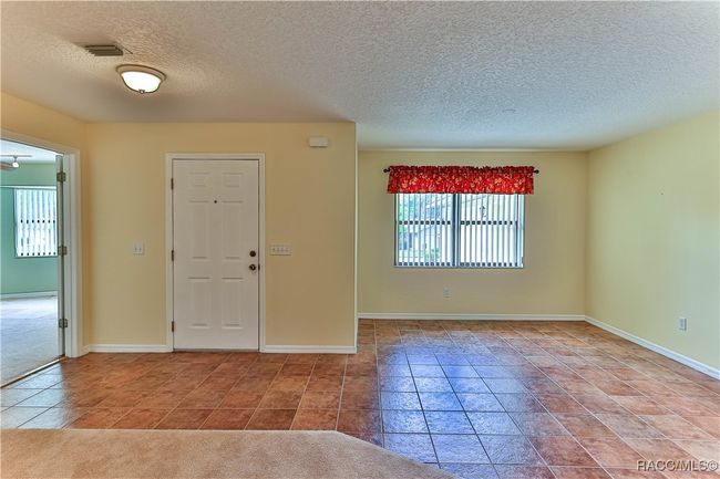 8087 E Decatur Ct, House other with 3 bedrooms, 2 bathrooms and 3 parking in Floral City FL | Image 6
