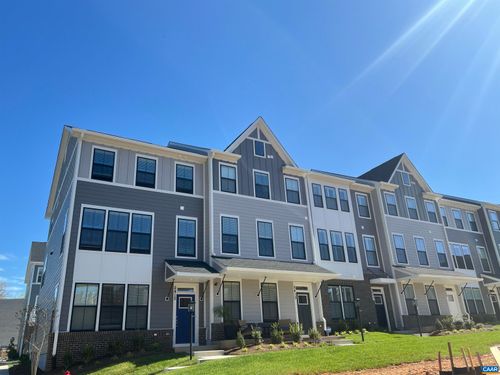 2415 Renewal Rd, CHARLOTTESVILLE, VA, 22902-6633 | Card Image