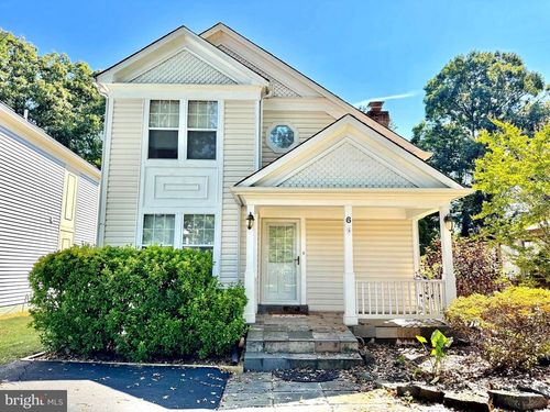 6 Oakdale Ct, STERLING, VA, 20165-5641 | Card Image