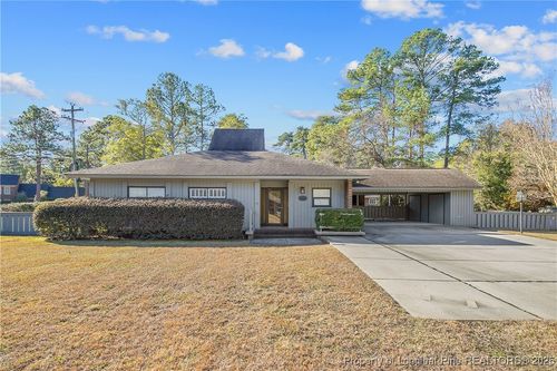 2118 Winterlochen Rd, Fayetteville, NC, 28305-5200 | Card Image