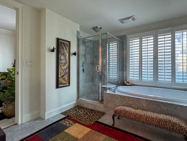 221 main bath (7) | Image 25
