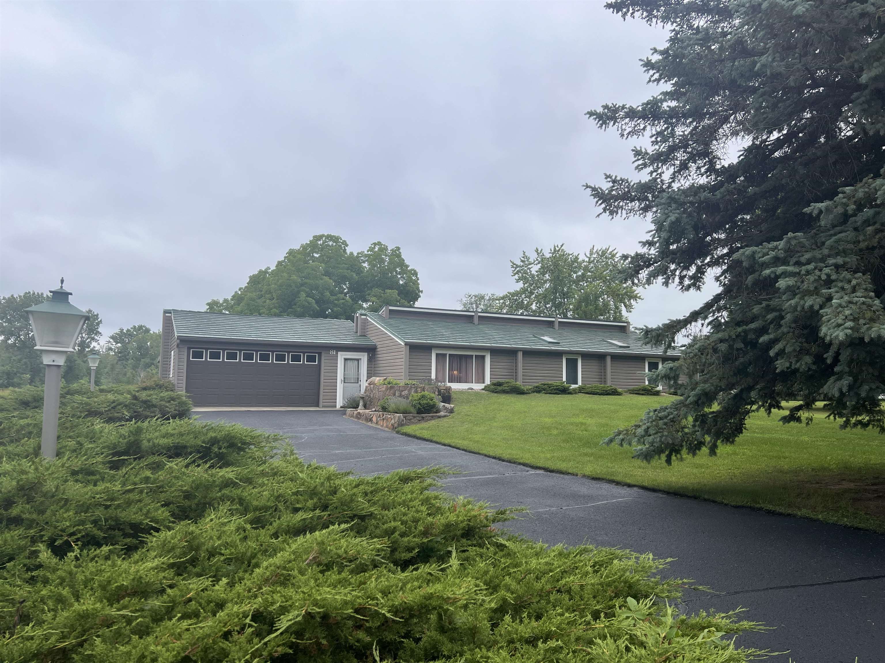 Lantern Hill Dr, Mount Pleasant, MI 48858