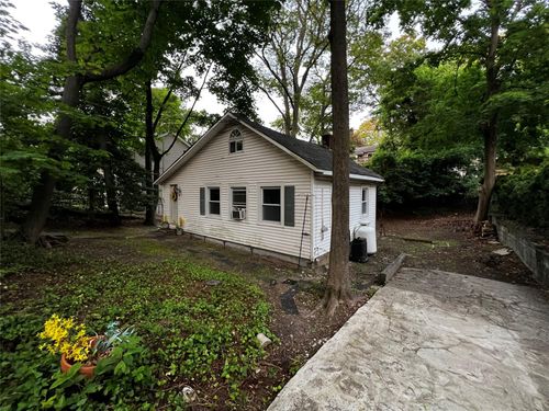 37 Rosewood Rd, Rocky Point, NY, 11778-8748 | Card Image