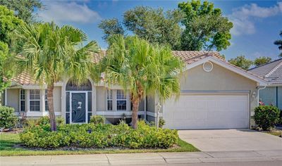 2001 Corona Del Sire Drive, House other with 2 bedrooms, 2 bathrooms and null parking in North Fort Myers FL | Image 2