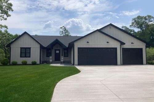 9217 24th Ave S, Eau Claire, WI, 54703-5582 | Card Image