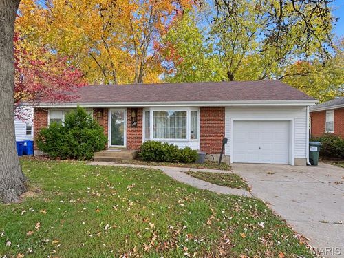 1260 Gahan Dr, Florissant, MO, 63031-7806 | Card Image