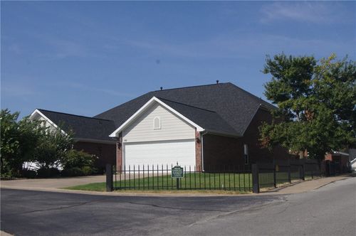 900 S Dixson St, Rogers, AR, 72758-1342 | Card Image