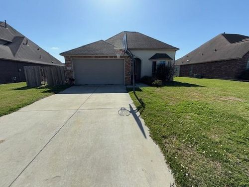 17657 Golden Eagle Dr, Prairieville, LA, 70769-6067 | Card Image