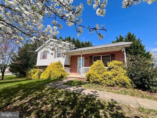 28 Gettysburg Ct, LITTLESTOWN, PA, 17340-1525 | Card Image