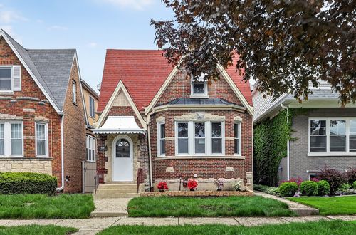 5624 W Pensacola Ave, Chicago, IL, 60634-1827 | Card Image