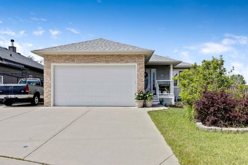 144 Hillcrest Blvd, Strathmore, AB, T1P0A3 | Card Image