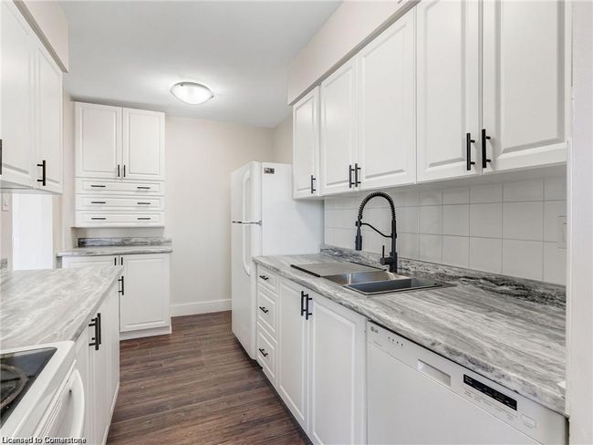 1106 - 1966 Main St W, House attached with 3 bedrooms, 2 bathrooms and 1 parking in Hamilton ON | Image 15