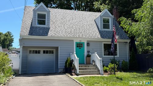 2 Margaret St, Norwalk, CT, 06851-3116 | Card Image