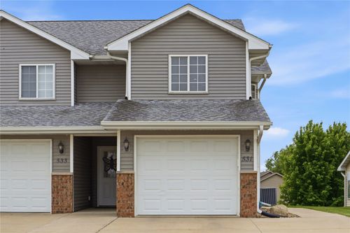 531 E Goldfinch Dr, Tiffin, IA, 52340-4706 | Card Image