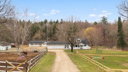 1135 County Road K Road, DELL PRAIRIE, WI, 53965 | Card Image