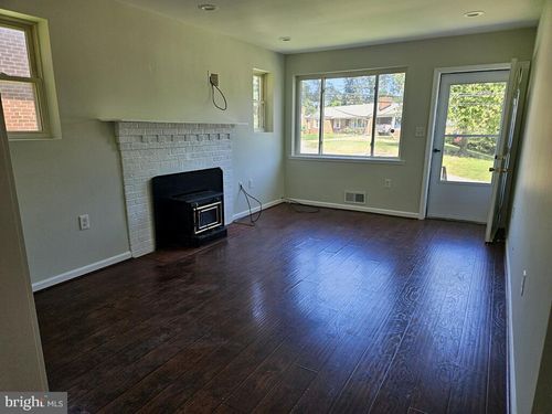 3733 Portal Ave, TEMPLE HILLS, MD, 20748-4839 | Card Image