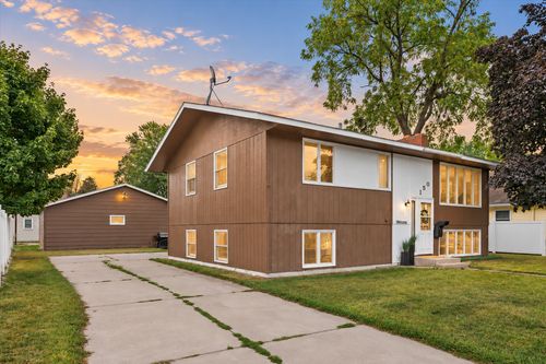 150 7th Ave N, Waite Park, MN, 56387-1151 | Card Image