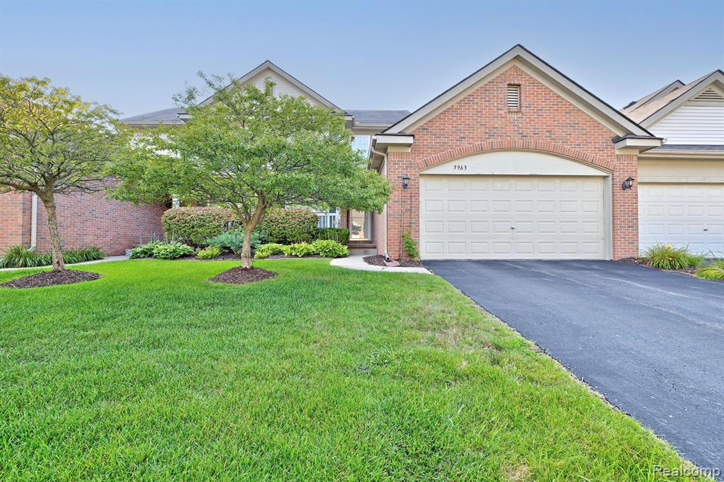 Augusta Ln, Grand Blanc, MI 48439 #1