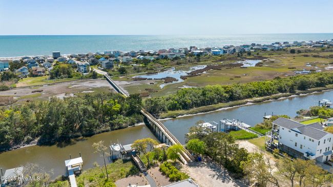 802 E Oak Island Dr, House other with 3 bedrooms, 2 bathrooms and null parking in Oak Island NC | Image 36