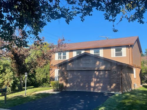 2566 Brian Dr, Northbrook, IL, 60062-7611 | Card Image