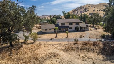 32100 Success Valley Drive, House other with 4 bedrooms, 3 bathrooms and null parking in Porterville CA | Image 1