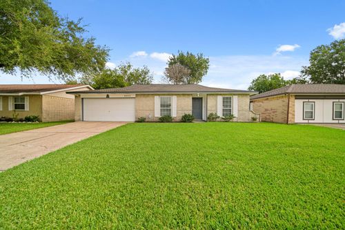 9903 Robin St, La Porte, TX, 77571-2567 | Card Image