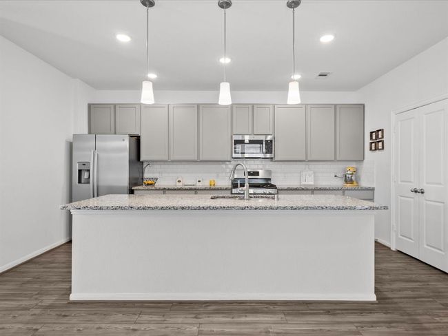 8117 Ocean Jasper Ln, House other with 4 bedrooms, 2 bathrooms and 2 parking in Texas City TX | Image 14